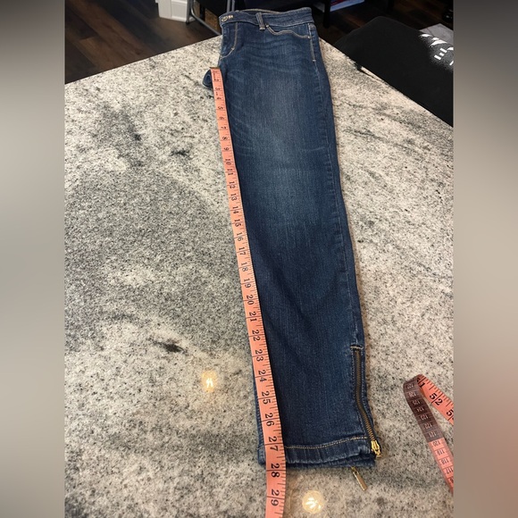 White House Black Market Women's skinny Blue Jeans with ankle Zipper low rise! - Picture 4 of 7